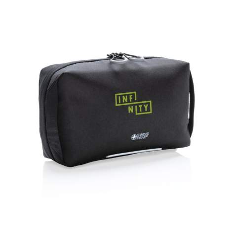 Ob zur Aufbewahrung von Kabeln, Adaptern oder Ihrer Reiseutensilien, diese Tech-Tasche bietet perfekte Organisation und einfachen Zugriff. Taschen im Origami-Stil schaffen eine enorme Raumeffizienz, sodass Sie mehr auf kleinerem Raum verstauen können, während Ihre Artikel ordentlich organisiert und leicht zu finden sind. Elastische Zubehörschlaufen halten Gegenstände wie Stifte immer griffbereit. Eine Öffnung im Clamshell-Stil machen diese Tasche leicht zugänglich. Die externe Reißverschlusstasche hat eine Kabeldurchführung zum einfachen Aufladen Ihres Telefons. PVC-frei. Zudem werden 2% des Erlöses jedes verkauften Aware™-Produkts an Water.org gespendet.<br /><br />PVC free: true