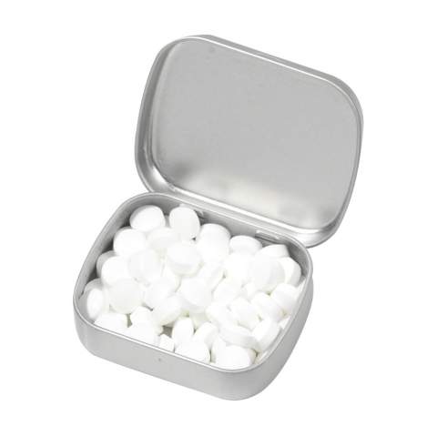 Boîte de bonbons en métal mat remplie avec environ 25 g de pastilles à la menthe.