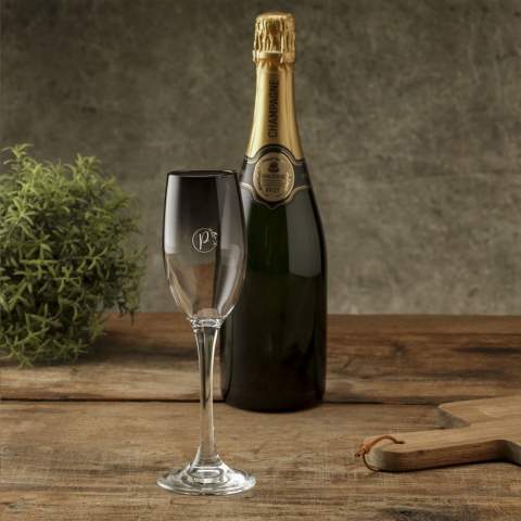 This special smokey champagne glass is unique because of its colour, creating atmosphere, cosiness and beautiful  decoration to any table. It is chic, trendy and an absolute eye-catcher during a party or special occasion. Of course, this glass is also suitable for daily use. 4 pieces per pack. Capacity 180 ml.