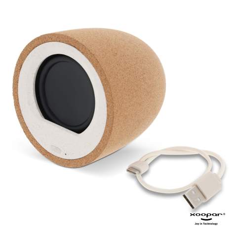 Geniet overal in huis of op je (thuis)werkplek van je favoriete muziek. Deze 10 Watt speaker gemaakt van natuurlijke kurk heeft een hoogwaardig geluid met een sterke bas. Koppel een tweede luidspreker voor de ultieme stereo geluidservaring. De speaker kan draadloos worden opgeladen, Het ideale ECO cadeau!