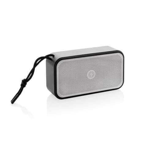 De Swiss Peak RCS Recycled Aluminium 10W Speaker levert krachtige, hoogwaardige audio met diepe, resonante bassen dankzij de geïntegreerde subwoofer en twee 5W speakers. Ontworpen voor uitzonderlijke geluidsprestaties, beschikt hij over BT 5.3 voor naadloze connectiviteit en automatisch koppelen, voor moeiteloze installatie met uw apparaten. Met een 1200mAh polymeer Li-ion batterij biedt de speaker tot 5 uur speeltijd op 50% volume en is volledig opgeladen in slechts 2,5 uur via de meegeleverde USB-C naar USB-C kabel. Extra functies zijn onder andere een USB-C poort en AUX poort. De speaker is gemaakt van RCS gecertificeerd gerecycled aluminium. RCS (Recycled Claim Standard) is een standaard om het gerecyclede materiaal van een product te verifiëren in de gehele toeleveringsketen. Totaal gerecycled materiaal: 40% gebaseerd op het totale artikelgewicht. Deze speaker is PVC-vrij en verpakt in een FSC-gecertificeerde geschenkdoos. Met draagriem van RPET<br /><br />NumberOfSpeakers: 2<br />SpeakerOutputW: 10.00<br />PVC free: true