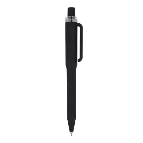 Der Ozzy-Stift verfügt über ein einzigartiges Design, das großzügigen Platz für Branding bietet, zusammen mit einem dünneren unteren Ende für verbesserten Griffkomfort. Der Stift besteht aus R-ABS und hat eine glatte Soft-Touch-Oberfläche für ein angenehmes Schreiberlebnis. Ausgestattet mit blauer Tinte.