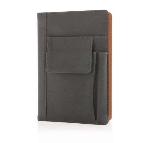 Gecoate PU omslag voor notitieboek met voorvak voor telefoon (14x10 cm.), pennenvak en hoofdcompartiment voor bijvoorbeeld een powerbank of visitekaartjes. Het notitieboek heeft een zwarte paginaverdeler en 160 pagina’s van 80g/m2 papier. U kunt het notitieboek moeiteloos vervangen, zodat u eindeloos plezier heeft van deze omslag.<br /><br />NotebookFormat: A5<br />NumberOfPages: 160<br />PaperRulingLayout: Gelinieerde pagina's