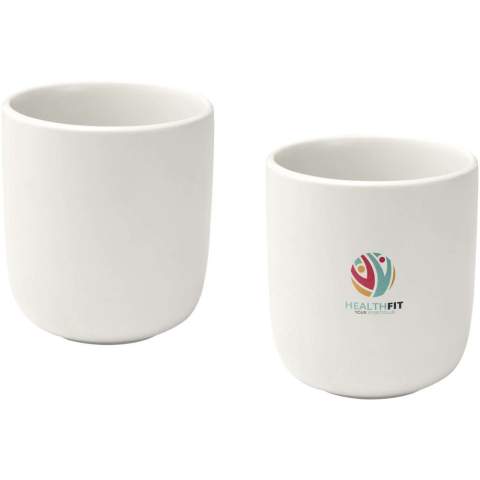 Enjoy your favourite hot beverages with the Male 2-piece 200 ml ceramic cup set. Perfectly sized for coffee, tea, or other drinks, each cup features a smooth finish and ergonomic design for a comfortable grip. The sleek, modern style adds elegance to any kitchen or café setting.