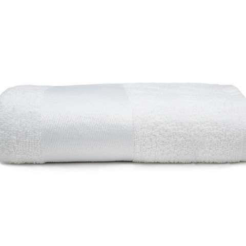 Das T1-PRINTSPORT Sublimation Sport Towel White Sporthandtuch von 30 x 130 cm ist ideal für sportliche Aktivitäten.<br />Das ca. 12 cm hohe Sublimationsband eignet sich perfekt zum Bedrucken.<br />Wählen Sie aus einer der 3 Farben die Farbe, die zu Ihnen passt.<br />Komplett mit praktischer Schlaufe zum Aufhängen.<br />Die gekämmte Baumwolle hat eine hohe Saugfähigkeit.