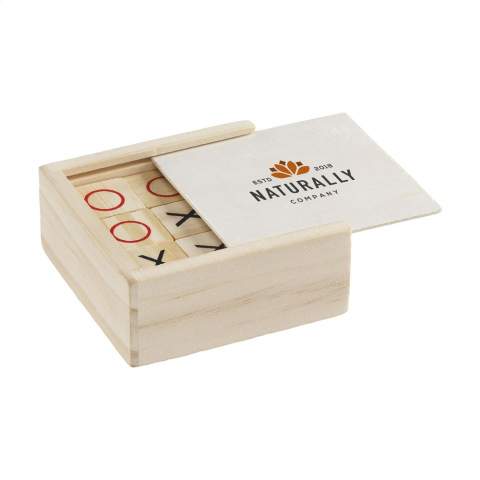 WoW! Le célèbre jeu « tic tac toe » dans une version en bois. 9 blocs de bambou certifiés FSC sont fournis en forme de cercles et de croix. Qui réalisera la première rangée de trois formes identiques ? Un jeu amusant pour petits et grands. Les blocs sont rangés dans une boîte pratique en pin certifié FSC avec couvercle coulissant. Inclus : règles du jeu.