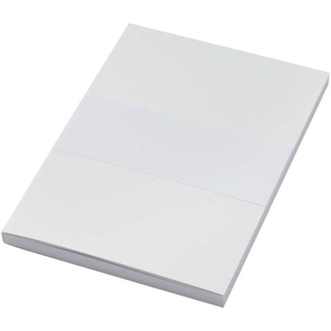 De Novella Austen A5 softcover notitieboek is een fantastisch cadeau voor liefhebbers van schrijfwaren, dankzij zijn veelzijdigheid. Het notitieboek bevat 100 vellen papier van 80 g/m². De vellen zijn standaard blanco, maar je kunt ook een ontwerp naar keuze toevoegen, zoals lijnen, ruiten of je eigen gepersonaliseerde ontwerp. De kaft is gemaakt van 320 g/m² karton en is verkrijgbaar in verschillende kleuren. Voor een echt "wow-effect" kun je bovendien de hele kaft (voor-, achterzijde en rug) voorzien van een fullcolour bedrukking. Gemaakt in het Verenigd Koninkrijk.