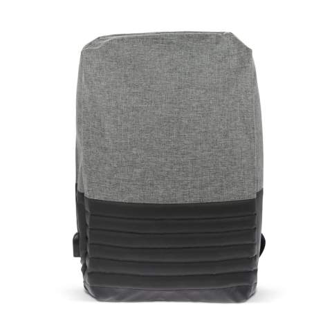 Voici "Addison" - votre sac à dos antivol pour ordinateur portable. Élégant, sûr et adapté à la vie contemporaine. Protégez votre technologie en toute confiance, avec des fermetures éclair discrètes pour plus de sécurité.