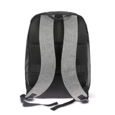 Voici "Addison" - votre sac à dos antivol pour ordinateur portable. Élégant, sûr et adapté à la vie contemporaine. Protégez votre technologie en toute confiance, avec des fermetures éclair discrètes pour plus de sécurité.