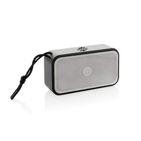 De Swiss Peak RCS Recycled Aluminium 10W Speaker levert krachtige, hoogwaardige audio met diepe, resonante bassen dankzij de geïntegreerde subwoofer en twee 5W speakers. Ontworpen voor uitzonderlijke geluidsprestaties, beschikt hij over BT 5.3 voor naadloze connectiviteit en automatisch koppelen, voor moeiteloze installatie met uw apparaten. Met een 1200mAh polymeer Li-ion batterij biedt de speaker tot 5 uur speeltijd op 50% volume en is volledig opgeladen in slechts 2,5 uur via de meegeleverde USB-C naar USB-C kabel. Extra functies zijn onder andere een USB-C poort en AUX poort. De speaker is gemaakt van RCS gecertificeerd gerecycled aluminium. RCS (Recycled Claim Standard) is een standaard om het gerecyclede materiaal van een product te verifiëren in de gehele toeleveringsketen. Totaal gerecycled materiaal: 40% gebaseerd op het totale artikelgewicht. Deze speaker is PVC-vrij en verpakt in een FSC-gecertificeerde geschenkdoos. Met draagriem van RPET<br /><br />NumberOfSpeakers: 2<br />SpeakerOutputW: 10.00<br />PVC free: true