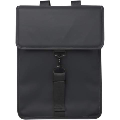 Der Turner Rucksack wurde aus besonders langlebigen und nachhaltigen Materialien hergestellt. Die Außenseite besteht zu 51% aus GRS-recyceltem PU-Kunststoff und das Futter zu 100% aus GRS-recyceltem RPET. Der Rucksack verfügt über ein spezielles gepolstertes 15,6"-Laptopfach, einen Gurt im Inneren zur Aufbewahrung einer Wasserflasche und ein Reißverschlussfach für kleinere Gegenstände. Das Hauptfach lässt sich mit der Verschlussschnalle öffnen und schließen. Dieser Rucksack ist für die Ewigkeit gemacht und wird mit seinem klassischen Design und den robusten Materialien zu einem Lieblingsstück.