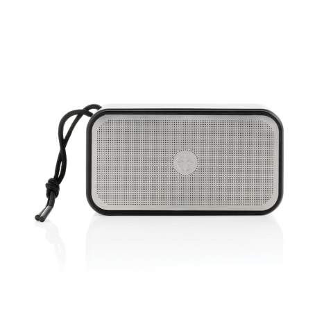 De Swiss Peak RCS Recycled Aluminium 10W Speaker levert krachtige, hoogwaardige audio met diepe, resonante bassen dankzij de geïntegreerde subwoofer en twee 5W speakers. Ontworpen voor uitzonderlijke geluidsprestaties, beschikt hij over BT 5.3 voor naadloze connectiviteit en automatisch koppelen, voor moeiteloze installatie met uw apparaten. Met een 1200mAh polymeer Li-ion batterij biedt de speaker tot 5 uur speeltijd op 50% volume en is volledig opgeladen in slechts 2,5 uur via de meegeleverde USB-C naar USB-C kabel. Extra functies zijn onder andere een USB-C poort en AUX poort. De speaker is gemaakt van RCS gecertificeerd gerecycled aluminium. RCS (Recycled Claim Standard) is een standaard om het gerecyclede materiaal van een product te verifiëren in de gehele toeleveringsketen. Totaal gerecycled materiaal: 40% gebaseerd op het totale artikelgewicht. Deze speaker is PVC-vrij en verpakt in een FSC-gecertificeerde geschenkdoos. Met draagriem van RPET<br /><br />NumberOfSpeakers: 2<br />SpeakerOutputW: 10.00<br />PVC free: true