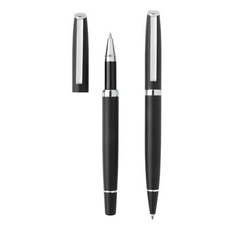 Simple but elegant. Thanks to the matte finish, this deluxe pen set has a luxurious feel and very pleasing to the touch. The set consists of a ball pen and a roller pen. Both pens contain German Dokumental® ink for ultra smooth writing. Writing length for the pen is 1200 metres, for the roller pen 400 metres. Comes in a matching colour gift box.