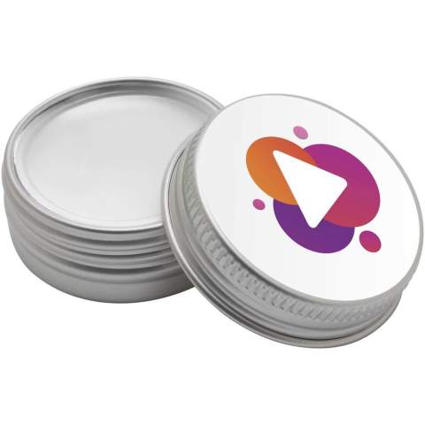 Lip balm with vanilla aroma for keeping lips moist and protected from the sun (SPF15). The outer shell is made of aluminium.