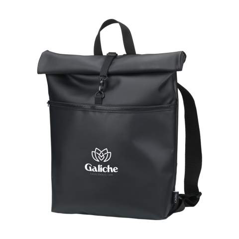 Sac à dos robuste de la marque Fraenck. Fabriqué en similicuir et en toile de voile recyclée. Le matériau robuste et hydrofuge provient de restes de matériaux recyclés de l'industrie de la voile. Le généreux compartiment intérieur est doté d'une poche supplémentaire permettant de ranger un ordinateur portable jusqu'à 17 pouces. Fermeture à glissière robuste, sangles d'épaule réglables et boucle de transport. Un design intemporel. Fabriqué en Hollande.
