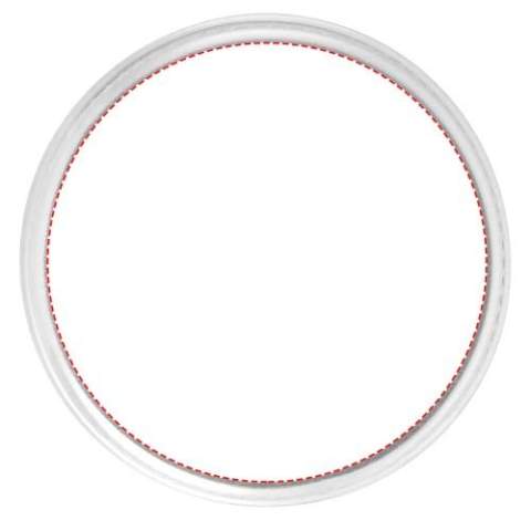 Lip balm with vanilla aroma for keeping lips moist and protected from the sun (SPF15). The outer shell is made of aluminium.