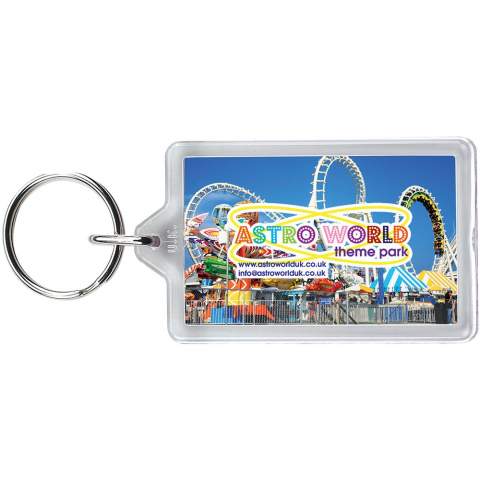Clear rectangular G1 keychain with metal split keyring. This keychain is reopenable with a coin. The metal looped ring offers a flat profile which is ideal for mailings. Print insert dimensions: 5,0 cm x 3,0 cm.
