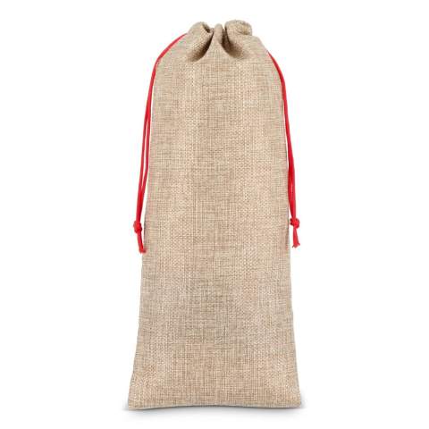 Présentez votre bouteille préférée avec style grâce à cette élégante pochette de style jute. Durable et réutilisable, c'est le moyen idéal d'offrir des bouteilles de vin ou d'alcool tout en ajoutant une touche de charme rustique.