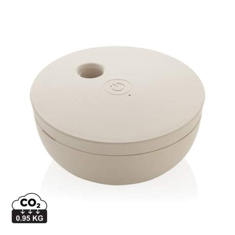 Breevia est un humidificateur flottant unique et polyvalent qui transforme n'importe quel verre d'eau en humidificateur personnel. Compact et facile à utiliser, il est conçu pour améliorer la qualité de l'air et créer un environnement plus sain, à la maison comme au travail. Doté d'une batterie rechargeable USB-C, Breevia offre jusqu'à 6 heures d'autonomie sur une seule charge et se recharge en seulement 2 heures pour plus de commodité. Son design innovant en fait le cadeau idéal pour tous ceux qui souhaitent embellir leur environnement en toute simplicité. Fabriqué en ABS recyclé certifié RCS. La norme RCS (Recycled Claim Standard) vérifie le contenu recyclé d'un produit tout au long de sa chaîne d'approvisionnement. Contenu recyclé total : 51 % du poids total de l'article. L'article et les accessoires sont sans PVC et emballés dans un emballage FSC®.<br /><br />PVC free: true