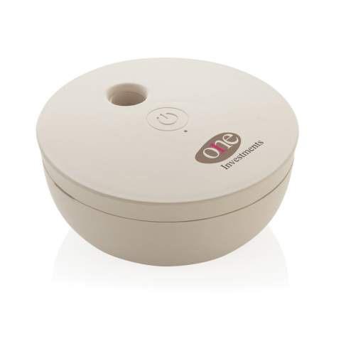 Breevia est un humidificateur flottant unique et polyvalent qui transforme n'importe quel verre d'eau en humidificateur personnel. Compact et facile à utiliser, il est conçu pour améliorer la qualité de l'air et créer un environnement plus sain, à la maison comme au travail. Doté d'une batterie rechargeable USB-C, Breevia offre jusqu'à 6 heures d'autonomie sur une seule charge et se recharge en seulement 2 heures pour plus de commodité. Son design innovant en fait le cadeau idéal pour tous ceux qui souhaitent embellir leur environnement en toute simplicité. Fabriqué en ABS recyclé certifié RCS. La norme RCS (Recycled Claim Standard) vérifie le contenu recyclé d'un produit tout au long de sa chaîne d'approvisionnement. Contenu recyclé total : 51 % du poids total de l'article. L'article et les accessoires sont sans PVC et emballés dans un emballage FSC®.<br /><br />PVC free: true