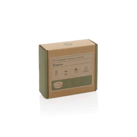Breevia est un humidificateur flottant unique et polyvalent qui transforme n'importe quel verre d'eau en humidificateur personnel. Compact et facile à utiliser, il est conçu pour améliorer la qualité de l'air et créer un environnement plus sain, à la maison comme au travail. Doté d'une batterie rechargeable USB-C, Breevia offre jusqu'à 6 heures d'autonomie sur une seule charge et se recharge en seulement 2 heures pour plus de commodité. Son design innovant en fait le cadeau idéal pour tous ceux qui souhaitent embellir leur environnement en toute simplicité. Fabriqué en ABS recyclé certifié RCS. La norme RCS (Recycled Claim Standard) vérifie le contenu recyclé d'un produit tout au long de sa chaîne d'approvisionnement. Contenu recyclé total : 51 % du poids total de l'article. L'article et les accessoires sont sans PVC et emballés dans un emballage FSC®.<br /><br />PVC free: true
