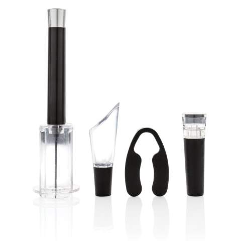 Mit dem Vino Connoisseur Set haben Sie alles was Sie zum Öffnen, Servieren und Lagern Ihres Lieblingsweins brauchen. Der Öffner, der Folienschneider, der Stopfen mit Vakuumpumpe sowie der Ausgießer mit Belüfter sind in einer schicken Box verpackt