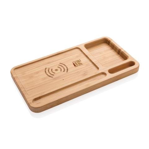 Het perfecte item voor op uw bureau of tafel! Met deze bamboe bureau-organizer kunt u uw bureau opgeruimd houden en uw telefoon opladen zonder kabels. Inclusief 150 cm micro USB-kabel om de lader op een stroombron aan te sluiten. 5W draadloos opladen. Draadloos opladen compatibel met alle QI-apparaten zoals Android nieuwste generatie, iPhone 8 en hoger Input: DC 5V/1.5A. Output: 5V/800mA.<br /><br />WirelessCharging: true