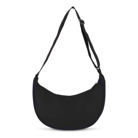 Fabriqué à partir de PET recyclé enduit de PU dans un matériau 600D, ce sac en bandoulière demi-lune est doté d'une bandoulière réglable et de deux poches intérieures pour accessoires afin d'organiser le rangement.