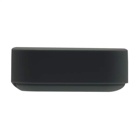 Lunchbox from the Amuse brand. Made from 100% post-consumer recycled PP plastic. The elastic closing band is made from 33% upcycled denim and 66% Tencel, a fabric made from natural wood cellulose, and is therefore recyclable. The lunchbox is adjustable in height. Food Safe. Dishwasher-safe. Washing by hand is recommended to preserve the imprint. Made in Europe.      During the production process for making various food-safe kitchen products, there are often leftovers. Instead of throwing them away, this plastic waste is collected and processed into granules. New products are made from these granules. Optional: Each item supplied in an individual brown cardboard box.
