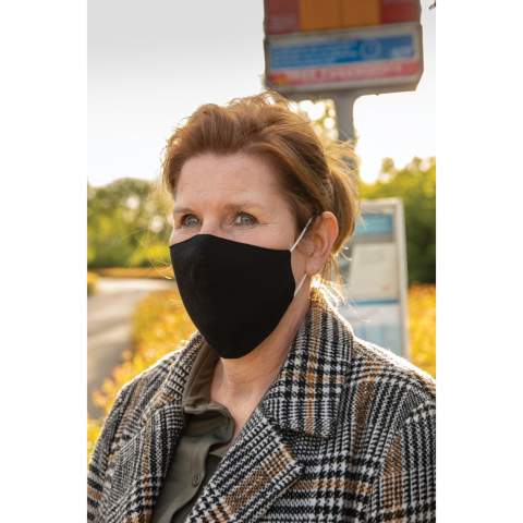 This 320 g/m2 (2 layers 160g/m2) cotton community/barrier mask is made to fit every face. Wearing this mask avoids your hand touching your mouth and nose. It also reduces the spread of saliva while talking, sneezing or coughing. Flat fold mask designed for durability and comfort. With comfortable & adjustable ear loops for ease putting it on and taking it off. Machine washable at 60 degrees. With insert for filter. Including manual. This device is not a medical device in the sense of Regulation EU/2017/745 ( surgical masks) nor is it personal protective equipment in the sense of Regulation EU/2016/425 (filtering masks type FFP2)