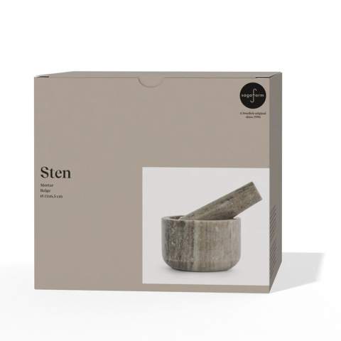 The Sagaform Sten mortar and pestle is a must-have for any kitchen. This compact, stylish tool is always within reach and ideal for everyday use. Made from durable travertine marble, this mortar and pestle guarantees long-lasting wear resistance and heat resistance. Perfect for grinding various herbs for use in soups, sauces and marinades. Thanks to its scratch-resistant finish, it will keep its good looks, even after frequent use. Presented in an elegant gift box, designed by Studio Sagaform. A perfect addition to your kitchen accessories!