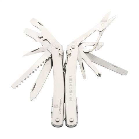 Outil multifonction Victorinox avec outils en acier 100 % recyclé. 11 pièces et 24 fonctions : pince à bec effilé, coupe-fil pour fils fins et souples jusqu'à 40 HRc, coupe-fil pour fils durs, grand couteau, ouvre-boîte avec tournevis de 3 mm, décapsuleur avec tournevis de 6 mm, ouvre-caisse, cintreuse de fils avec tournevis de 2 mm, poinçon avec poinçon et œillet, crochet de remorquage (par exemple pour desserrer les cordes de tente), ciseaux, scie à bois, scie à métaux, lime à métaux, tournevis cruciforme (Philips 1/2), pince coupante longitudinale pour gaine de câble, pince coupante transversale pour gaine de câble, pince à dénuder et grattoir, œillet pour cordon, embout pour tire-bouchon et clip de transport. Livré avec un étui en cuir robuste pour transporter facilement l'outil multifonction à la ceinture. Comprend un mode d'emploi et une garantie à vie contre les défauts de matériaux et de fabrication.     Victorinox est le symbole mondial de qualité, fiabilité, fonctionnalité et perfection. Attention, la législation en vigueur s'applique concernant la possession et / ou le transport de couteaux ou d'outils multifonctions en public. Emballage par pièce.
