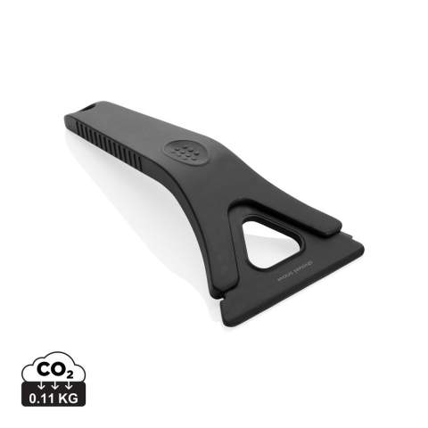 3-in-1 ice scraper made with RCS (Recycled Claim Standard) certified recycled ABS/HIPS/TPU. Total recycled content: 98% based on total item weight. RCS certification ensures a completely certified supply chain of the recycled materials.  Ice scraper with adjustable head for 3 functions: ice scraping, snow removal and wiping water. Easy to adjust to the situation.