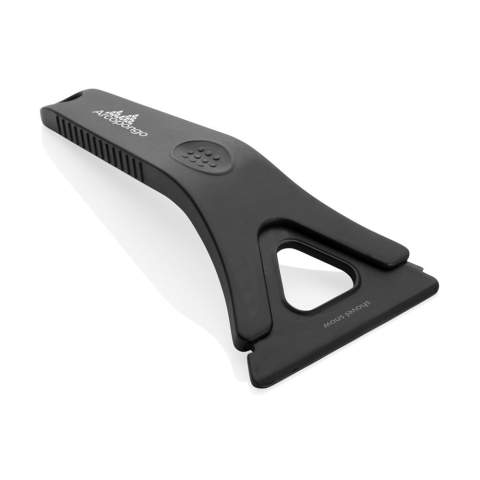 3-in-1 ice scraper made with RCS (Recycled Claim Standard) certified recycled ABS/HIPS/TPU. Total recycled content: 98% based on total item weight. RCS certification ensures a completely certified supply chain of the recycled materials.  Ice scraper with adjustable head for 3 functions: ice scraping, snow removal and wiping water. Easy to adjust to the situation.