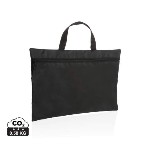 Pas de greenwashing, mais une histoire vraie sur la durabilité! Ce porte-documents Impact 300D est fabriqué avec le traceur AWARE™. Avec AWARE™, l'utilisation de véritables matériaux textiles recyclés et les allégations d'impact sur la réduction de l'eau sont garanties, en utilisant le traceur physique perturbateur d'AWARE et la technologie blockchain. Économisez de l'eau et utilisez de véritables tissus recyclés. 2 % des recettes de chaque produit Impact vendu seront reversés à Water.org. Il dispose de 2 poches internes à l'intérieur, d'une fermeture à glissière et d'une poignée pour le transport. Il a réutilisé 5,9 bouteilles PET de 500 ml. Le calcul d'économie d'eau est basé sur des données ACV fiables telles que publiées par Textile Exchange dans leurs Material Snapshots 2016.<br /><br />PVC free: true