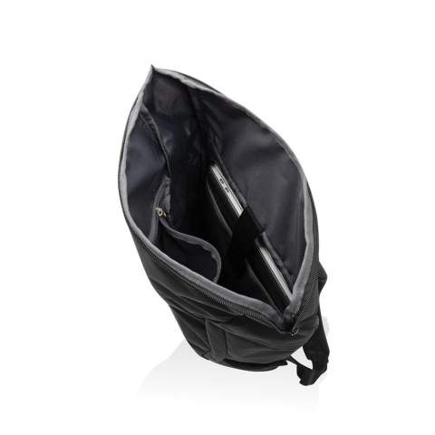 De Swiss Peak Aware™ RPET Leonard 15,6 inch laptoprugzak is een perfecte combinatie van stijl en functionaliteit. Deze trendy rugzak is gemaakt van 100% rPET, heeft verstelbare schouderbanden en een uniek klepontwerp dat 14 cm extra hoogte toevoegt wanneer dat nodig is. Het hoofdcompartiment opent in een L-vorm voor gemakkelijke toegang, met extra veiligheid door middel van riem- en gespsluitingen. Binnenin past een laptop van 15,6 inch die wordt vastgezet met een klittenbandsluiting, samen met een handig binnenvak met rits. De tas heeft ook een voorvak met ritssluiting, een vak met een bekerhouder en een handvat aan de bovenkant, waardoor hij ideaal is voor zakelijk en dagelijks gebruik. Gemaakt van gerecycled polyester met de AWARE™ tracer. 2% van de opbrengst van elk verkocht product met AWARE™ wordt gedoneerd aan Water.org. PVC-vrij.<br /><br />FitsLaptopTabletSizeInches: 15.6