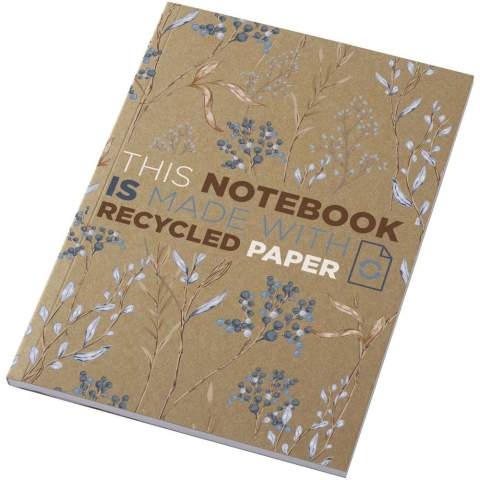 Das Novella Austen A5 Softcover-Notizbuch aus recyceltem Kraftpapier ist dank seiner Vielseitigkeit ein fantastisches Schreibwaren-Giveaway. Das Notizbuch besteht aus 50 Blatt 80 g/m² recyceltem Papier. Die Blätter sind standardmäßig einfarbig, können aber auch mit einem Design Ihrer Wahl versehen werden, z. B. mit Linien, Quadraten oder Ihrem eigenen Design. Der Einband ist aus 350 g/m² Naturkraftkarton gefertigt. Für einen echten Wow-Effekt können Sie auch den gesamten Einband (Vorder- und Rückseite, Buchrücken) farbig bedrucken lassen. Hergestellt in UK.