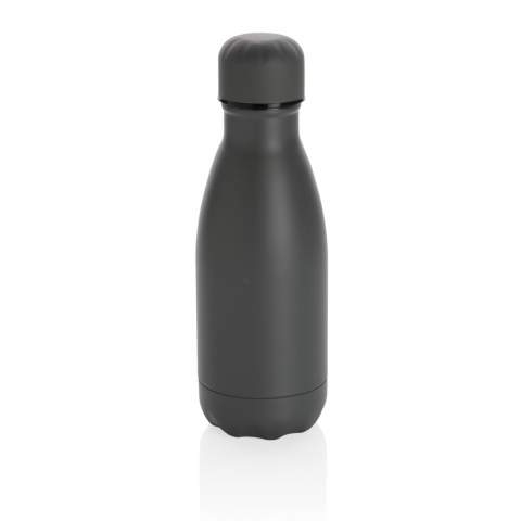 Elevate your daily water intake with this solid colour vacuum insulated stainless steel bottle. The bottle keeps chilled beverages cold for up to 15 hours and hot drinks warm for up to 5 hours. With a base that fits in most cup holders, this sleek looking water bottle will keep you hydrated on the go wherever you are. With its capacity of 260ml, it's ideal for kids or to pop into your bag.