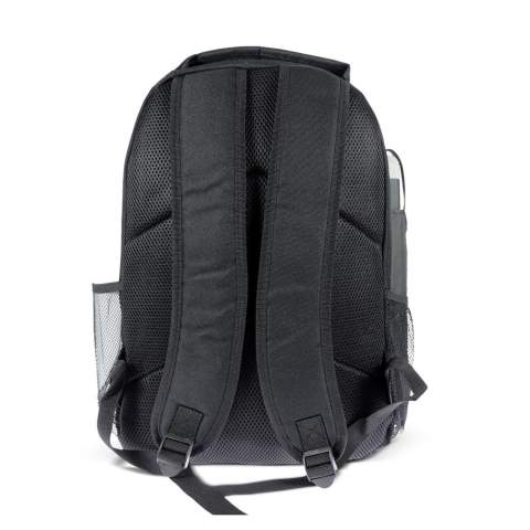 Adoptez un style respectueux de l'environnement avec notre sac à dos doté d'un cordon de serrage. Fabriqué à partir de matériaux PET recyclés, c'est un choix durable pour vos aventures. Le cordon de serrage ajoute une touche de modernité, alliant fonctionnalité et mode. Transportez vos affaires essentielles de manière responsable, où que vous alliez.