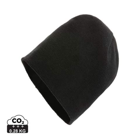 Deze klassieke Impact AWARE ™ beanie is een perfecte lichtgewicht beanie die je het hele jaar door dagelijks kunt dragen. Met Polylana-vezels: een innovatieve mix van gerecycled en nieuw materiaal en verbruiken minder energie en water om te produceren dan standaard garen. Met dezelfde eigenschappen die vergelijkbaar zijn met een mengsel van acryl en polyester. De beanie is tevens ook gemaakt met AWARE ™ tracertechnologie. Met AWARE ™ zijn het gebruik van echte gerecyclede stoffen en claims over watervermindering gegarandeerd. Als je voor dit item kiest, bespaar je 5 liter water. Met de focus op water wordt 2% van de opbrengst van elk verkocht Impact-product gedoneerd aan Water.org. Waterbesparing is gebaseerd op cijfers in vergelijking met conventionele vezels. Deze berekende indicatie is gebaseerd op betrouwbare LCA-gegevens zoals gepubliceerd door Textile Exchange in hun Material Snapshots 2016. Samenstelling: 30% gerecycled polyester, 30% polyester en 40% acryl.