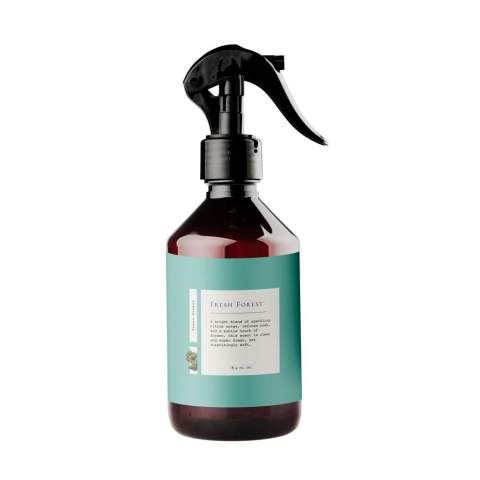 300 ml room spray, produced in the Netherlands. A sparkling blend of citrus, soft musk and a hint of forest: clean, fresh and yet surprisingly soft