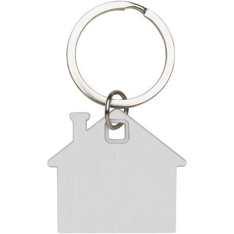 Sleutelhanger in de vorm van een huis, met een roestvrijstalen plaatje met een mat design aan de voor- en achterkant en een gekleurde plastic chip in het midden.