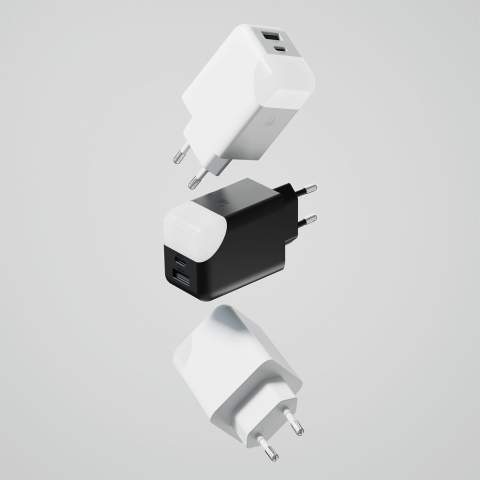 Cet adaptateur d'alimentation GaN 65W est conçu pour une charge rapide et efficace des ordinateurs portables, des tablettes et des smartphones. Il est doté d'un port USB-A avec une sortie allant jusqu'à 18W et d'un port Type-C avec une sortie allant jusqu'à 65W. Lorsque les deux ports sont utilisés simultanément, il fournit une sortie maximale de 9 W par port. Le voyant de charge intelligent indique non seulement l'état de charge, mais s'éteint également une fois que l'appareil est entièrement chargé, et peut être éteint manuellement en le touchant. Son design compact et pratique le rend facile à utiliser.  Il est fabriqué en plastique recyclé ignifugé, ce qui garantit sa sécurité et sa durabilité. Que vous soyez à la maison, au bureau ou en déplacement, cet adaptateur est une solution d'alimentation fiable pour tous vos appareils. Les produits Xoopar ne peuvent pas être vendus en France et en Espagne.