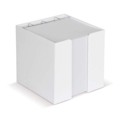 Auffallende Zettelbox mit vier transparenten Köchern für diverse Büroartikel. Weißes Papier, ca. 800 holzfreie Blätter. Einzeln eingeschweißt. 90g/m².