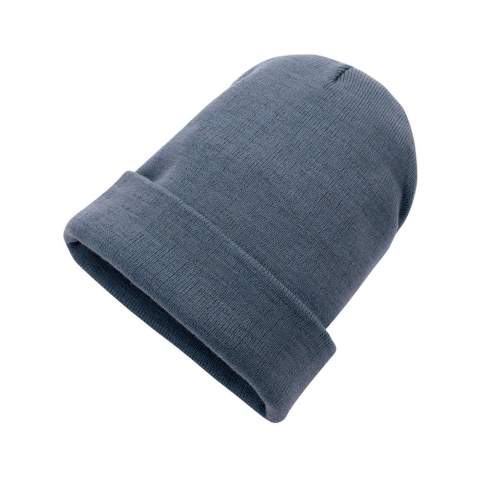 Bonnet en fil Polylana®. Polylana® est fabriqué à partir d'un mélange de matériaux bruts et recyclés pour créer une fibre innovante avec des caractéristiques similaires à la fibre acrylique ou à la laine. Polylana® utilise moins d'eau et d'énergie que du 100% acrylique. Avec AWARE ™,  l'utilisation de matériaux textiles recyclés authentiques et les allégations d'impact sur la réduction de la consommation d'eau sont garanties. 2% des recettes de chaque produit Impact vendu seront reversés à Water.org. Modèle simple et confortable, adapté à tous.  Les économies d'eau sont basées sur des chiffres par rapport à de la fibre conventionnelle. Les économies d'eau sont basées sur des chiffres par rapport à de la fibre conventionnelle. Cette indication est basée sur des données d'ACV fiables telles que publiées par Textile Exchange dans leur Material Snapshots 2016.  Composition : 30% polyester recyclé, 30% polyester, 40% acrylique.