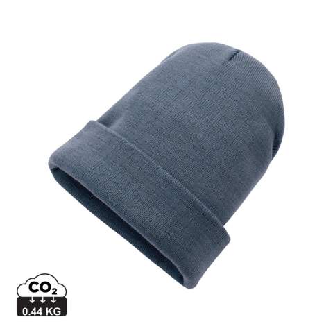 Bonnet en fil Polylana®. Polylana® est fabriqué à partir d'un mélange de matériaux bruts et recyclés pour créer une fibre innovante avec des caractéristiques similaires à la fibre acrylique ou à la laine. Polylana® utilise moins d'eau et d'énergie que du 100% acrylique. Avec AWARE ™,  l'utilisation de matériaux textiles recyclés authentiques et les allégations d'impact sur la réduction de la consommation d'eau sont garanties. 2% des recettes de chaque produit Impact vendu seront reversés à Water.org. Modèle simple et confortable, adapté à tous.  Les économies d'eau sont basées sur des chiffres par rapport à de la fibre conventionnelle. Les économies d'eau sont basées sur des chiffres par rapport à de la fibre conventionnelle. Cette indication est basée sur des données d'ACV fiables telles que publiées par Textile Exchange dans leur Material Snapshots 2016.  Composition : 30% polyester recyclé, 30% polyester, 40% acrylique.