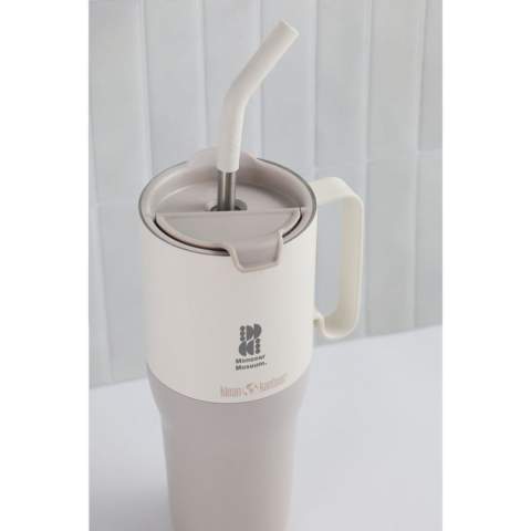 Double-walled, large tumbler thermos cup. From the Rise collection produced by the Klean Kanteen brand. Equipped with Climate Lock™ insulation. This mug has a huge size and is made from certified 90% post-consumer recycled 18/8 stainless steel. With generous handle and a functional lid: sip with the included stainless steel and silicone straw or flip open the lid and drink straight from the Tumbler. This cup keeps drinks hot for up to 12 hours and cold for 58 hours. Fits into most cup holders. Finished with an impact-resistant Klean Coat® powder coating. Not dishwasher-safe. Taste and odour neutral. This fantastic cup is suitable for hot and cold drinks and can go anywhere. Capacity 1,065 ml. Klean Kanteen is Climate Neutral certified and a member of 1% For the Planet and thus supports environmental organisations.