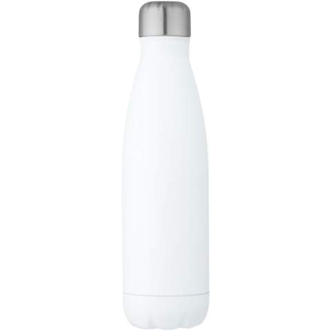 Bouteille en acier inoxydable recyclé certifiée RCS, isolée sous vide, au design emblématique. Dotée d'une base qui s'adapte à la plupart des porte-gobelets, cette bouteille d'eau à l'allure élégante est un article promotionnel parfait. Testé et approuvé en vertu de la législation allemande sur la sécurité alimentaire (LFGB), et testé pour la teneur en phtalates conformément à la réglementation REACH. Capacité de 500 ml. Livrée dans un coffret cadeau en carton recyclé. Garde les boissons chaudes pendant 12 heures et froides pendant 24 heures.
