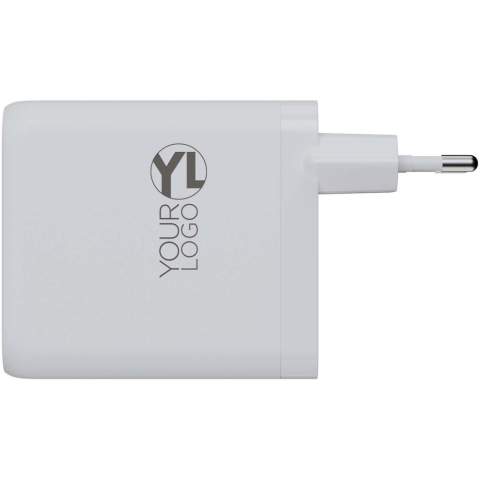 De 140 W GaN² Ultra-wandlader is ontworpen om compacter en krachtiger te zijn dan ooit tevoren. Met zijn compacte ontwerp en functionaliteit met vier poorten is deze wandlader perfect voor onderweg, op kantoor of thuis. Om afval te verminderen en bij te dragen aan een duurzamere toekomst, is de oplader gemaakt van 97% gerecycled plastic. Uitgang: 2 x USB-C 140 W voeding, 1 USB-C 20 W voeding en 1 USB-A 18 W Quick Charge 3.0. Geleverd met handleiding.