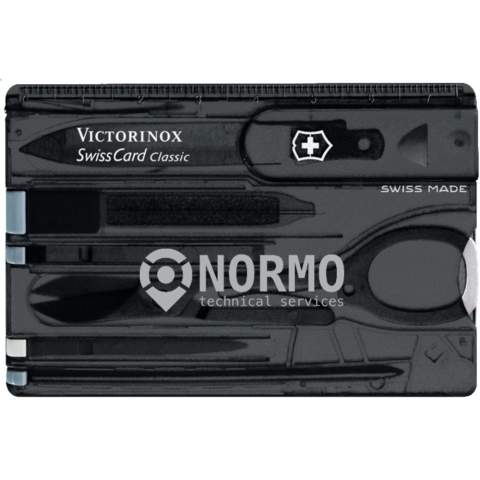 Swisscard. Dit product van Victorinox staat voor kwaliteit. In de kunststof SwissCard, die ook als liniaal (7,5 cm en 3 inches) te gebruiken is, tref je een aantal praktische voorwerpen aan: schaar, schroevendraaier, mes, nagelvijl met schroevendraaier, tandenstoker, pincet, balpen en knopspeld. Gemakkelijk mee te nemen. Afm. 8,1 x 5,3 x 0,4 cm. Per stuk in een speciaal ontworpen doosje. Afm. 12 x 12 x 0,7 cm. 76 g. Inclusief gebruiksaanwijzing en levenslange garantie.